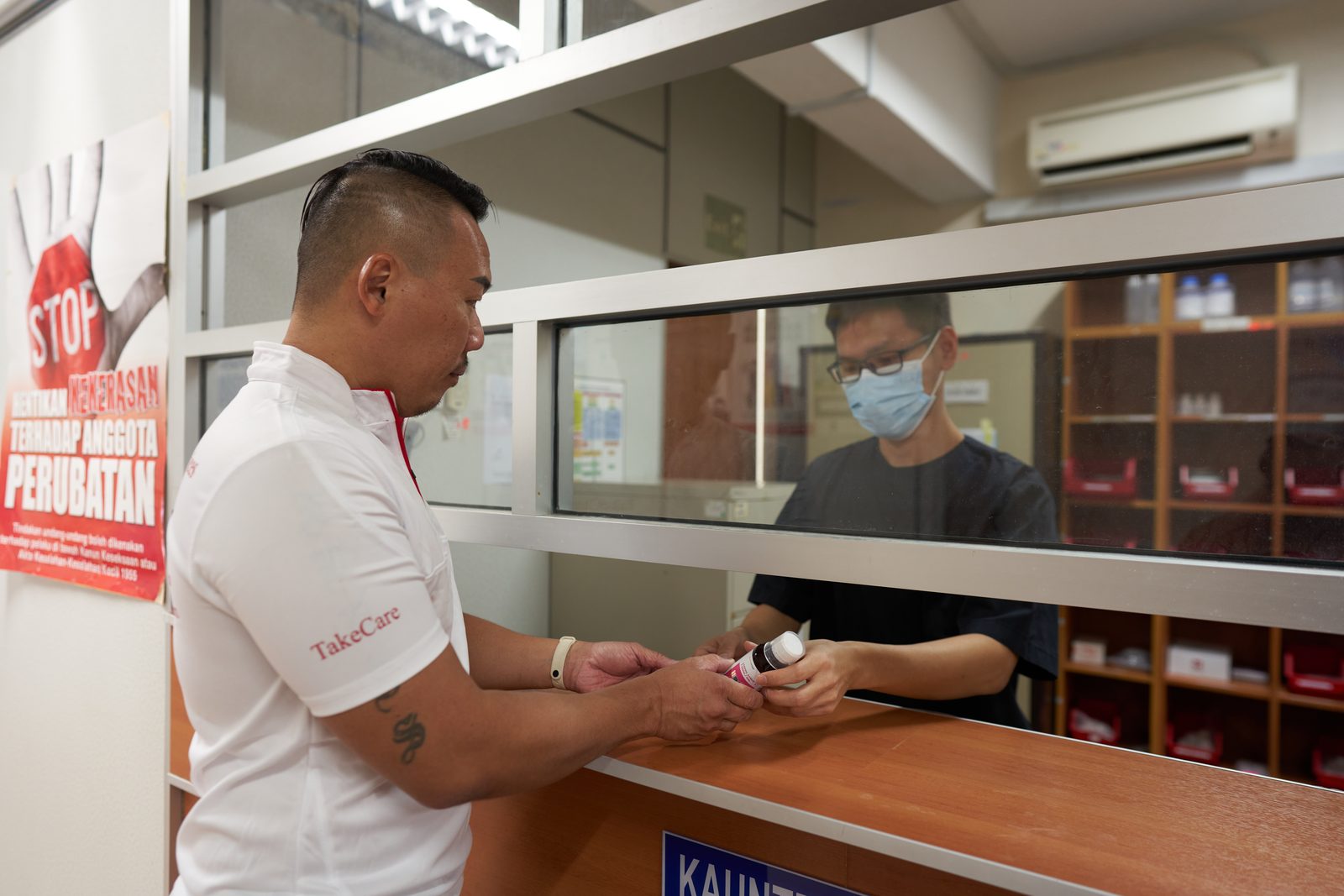 TakeCare Companion di lobi hospital